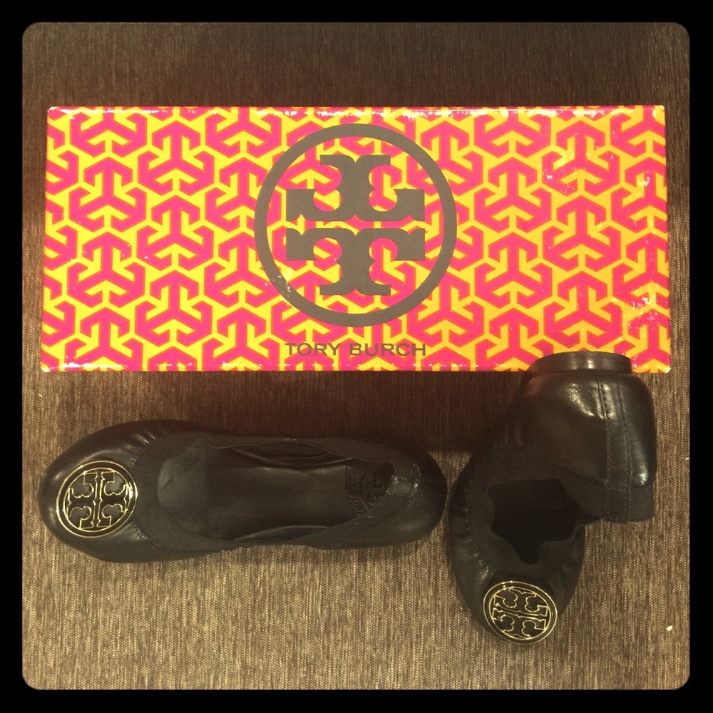 STILL AVAILABLE! Tory Burch Caroline Flats!